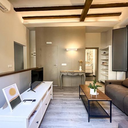 Old Town Duplex With Character Apartment Girona Ngoại thất bức ảnh