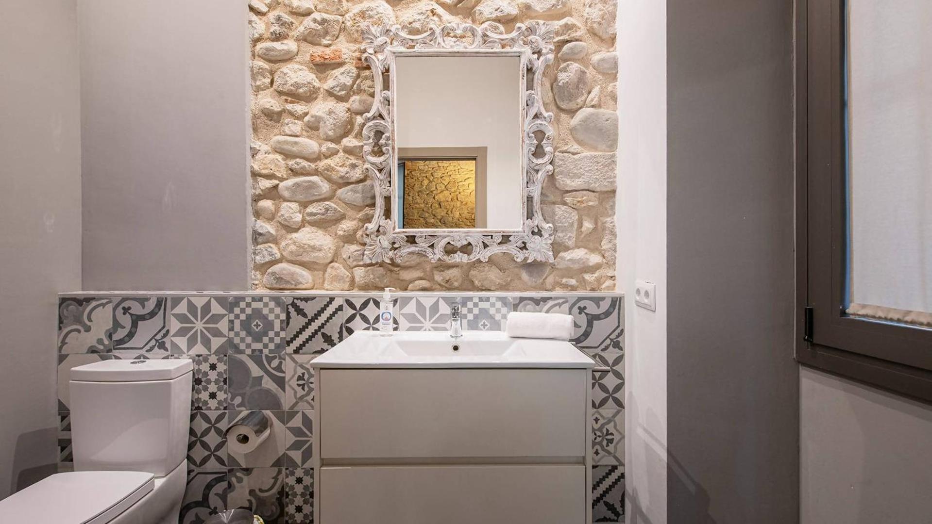 Old Town Duplex With Character Apartment Girona Ngoại thất bức ảnh