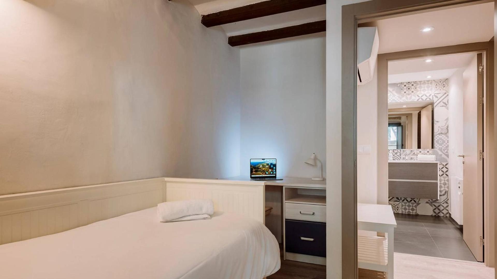 Old Town Duplex With Character Apartment Girona Ngoại thất bức ảnh